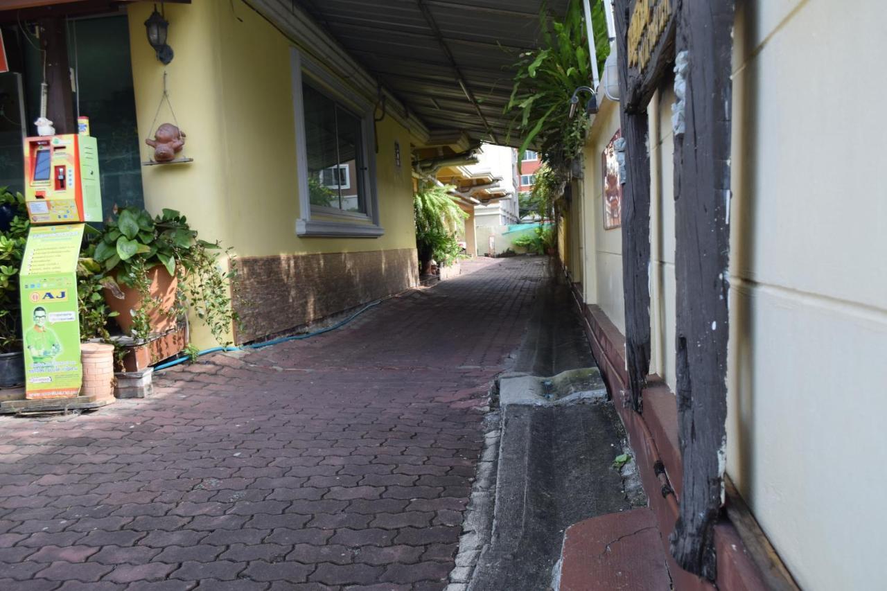 Benjaratch Boutique Apartment Bangkok Exterior photo