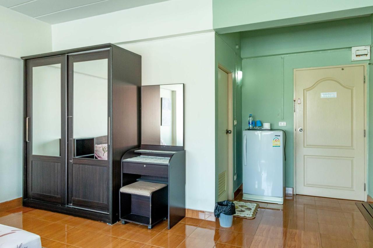 Benjaratch Boutique Apartment Bangkok Exterior photo